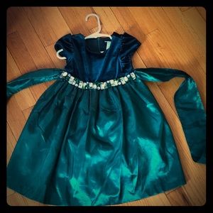 Girls dress